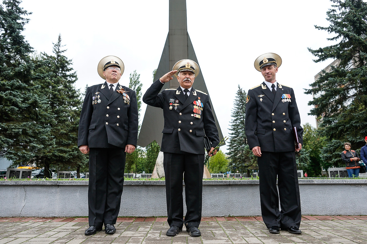 100 лет Морской авиации России: Церемония у памятника