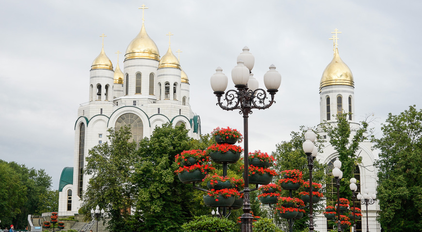 Храм Христа Спасителя на пощади Победы в Калининграде.