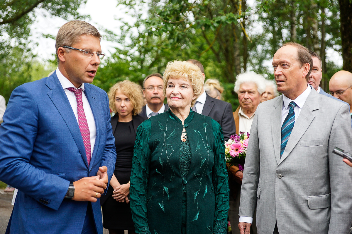 Открыли Аллею имени Валентина Пикуля в Болдерае