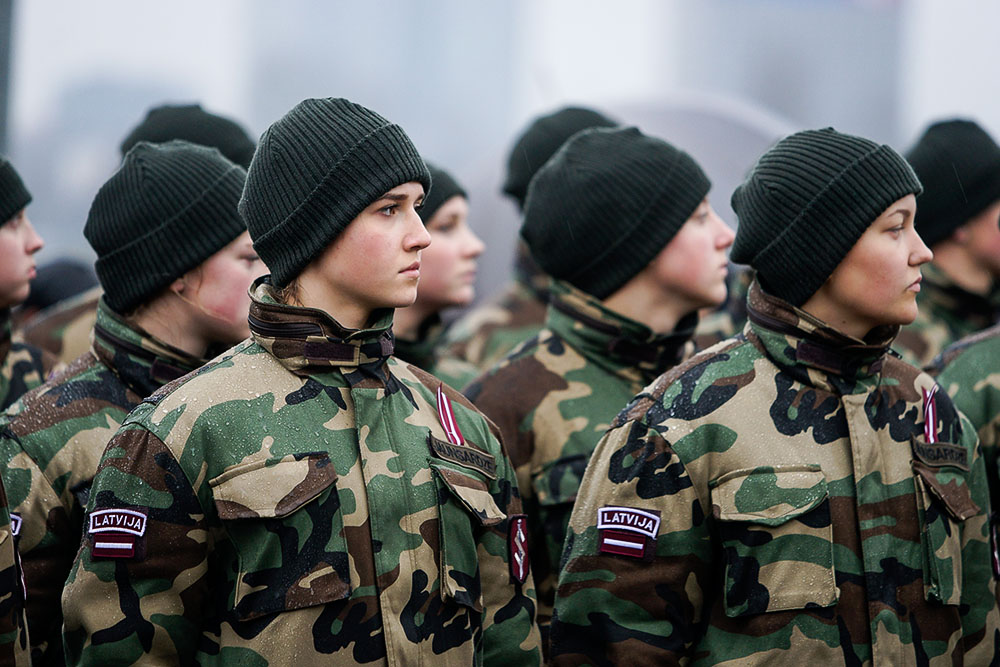 Военный парад в День Независимости Латвии