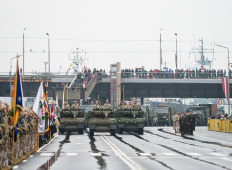 Военный парад в День Независимости Латвии