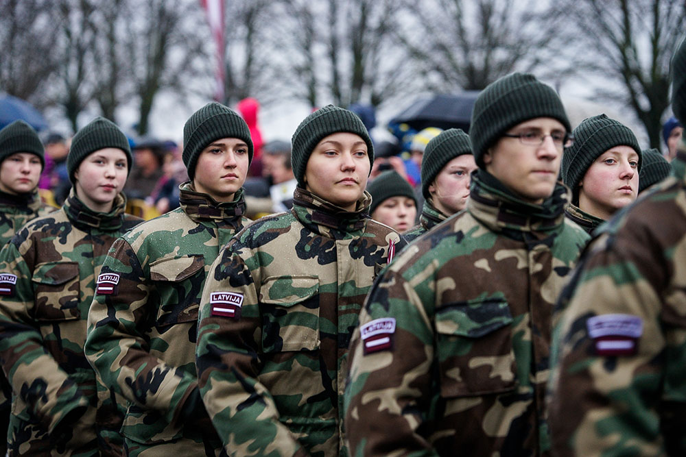 Военный парад в День Независимости Латвии