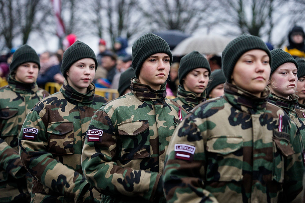 Военный парад в День Независимости Латвии