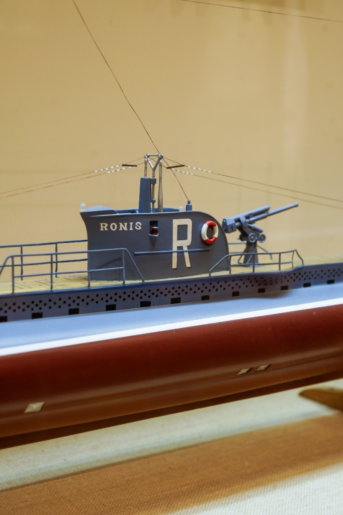 Книга о подводных лодках «Ронис» и «Спидола»
