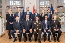 Министр обороны посетил Балтийский колледж обороны