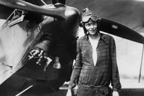 В Тихом океане нашли останки женщины-пилота