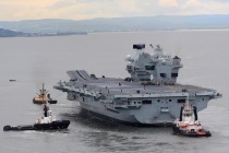 Авианосец HMS Queen Elizabeth вышел на испытания