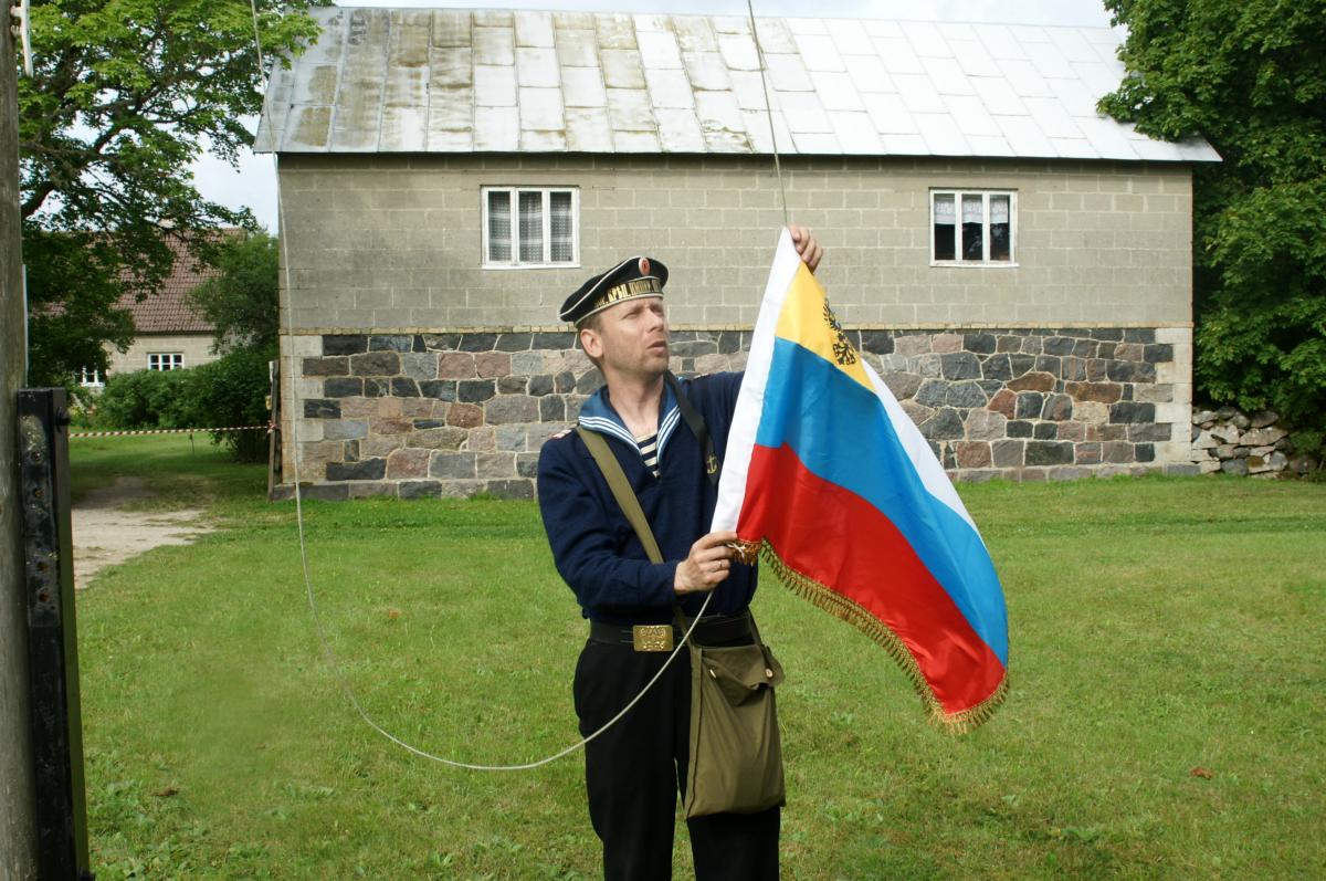 На острове Муху. Перед боем