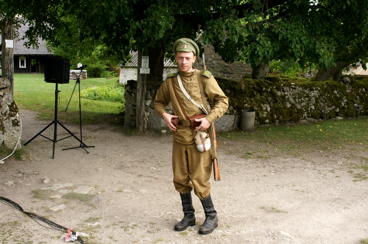 На острове Муху. Перед боем