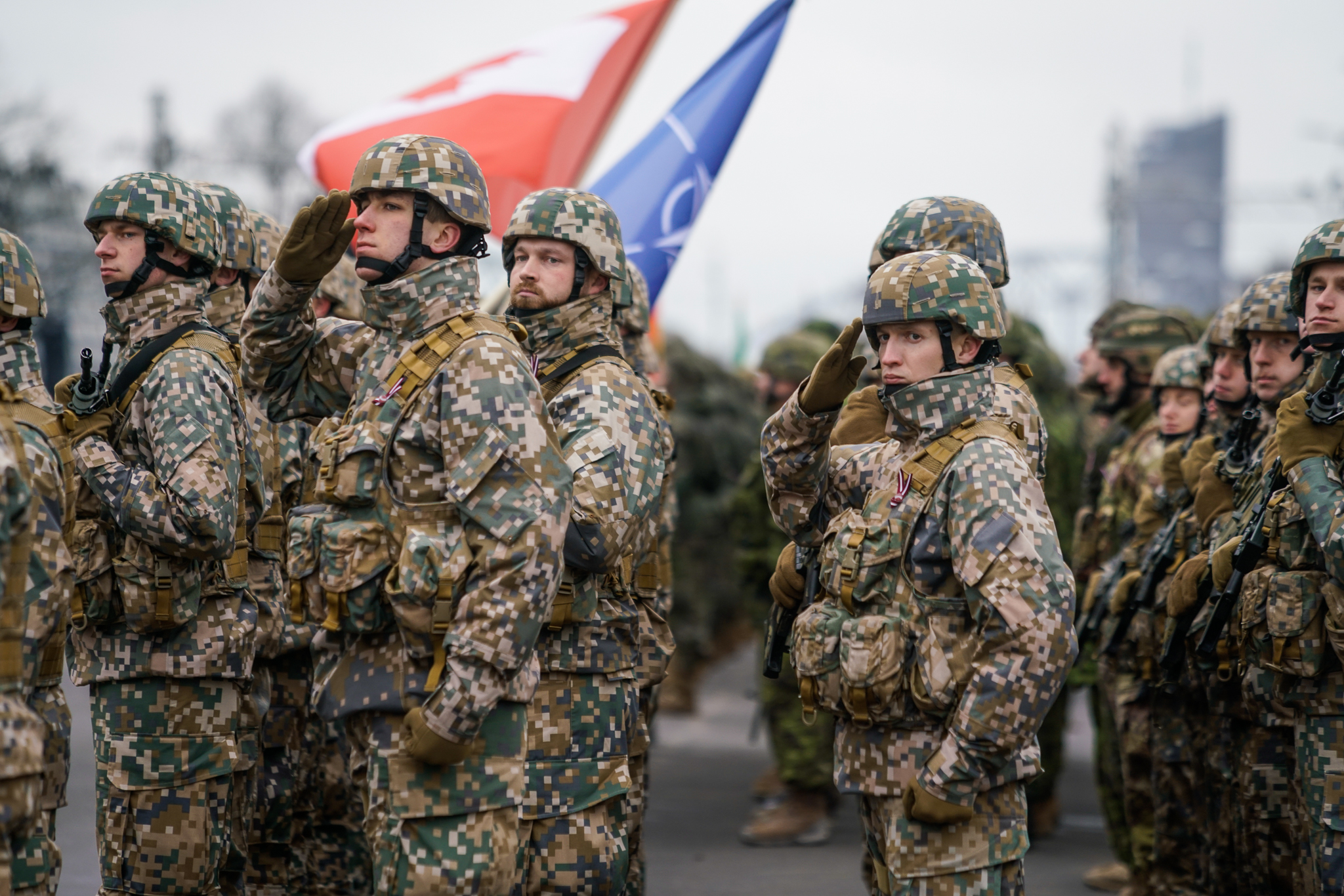 Парад в День независимости Латвии