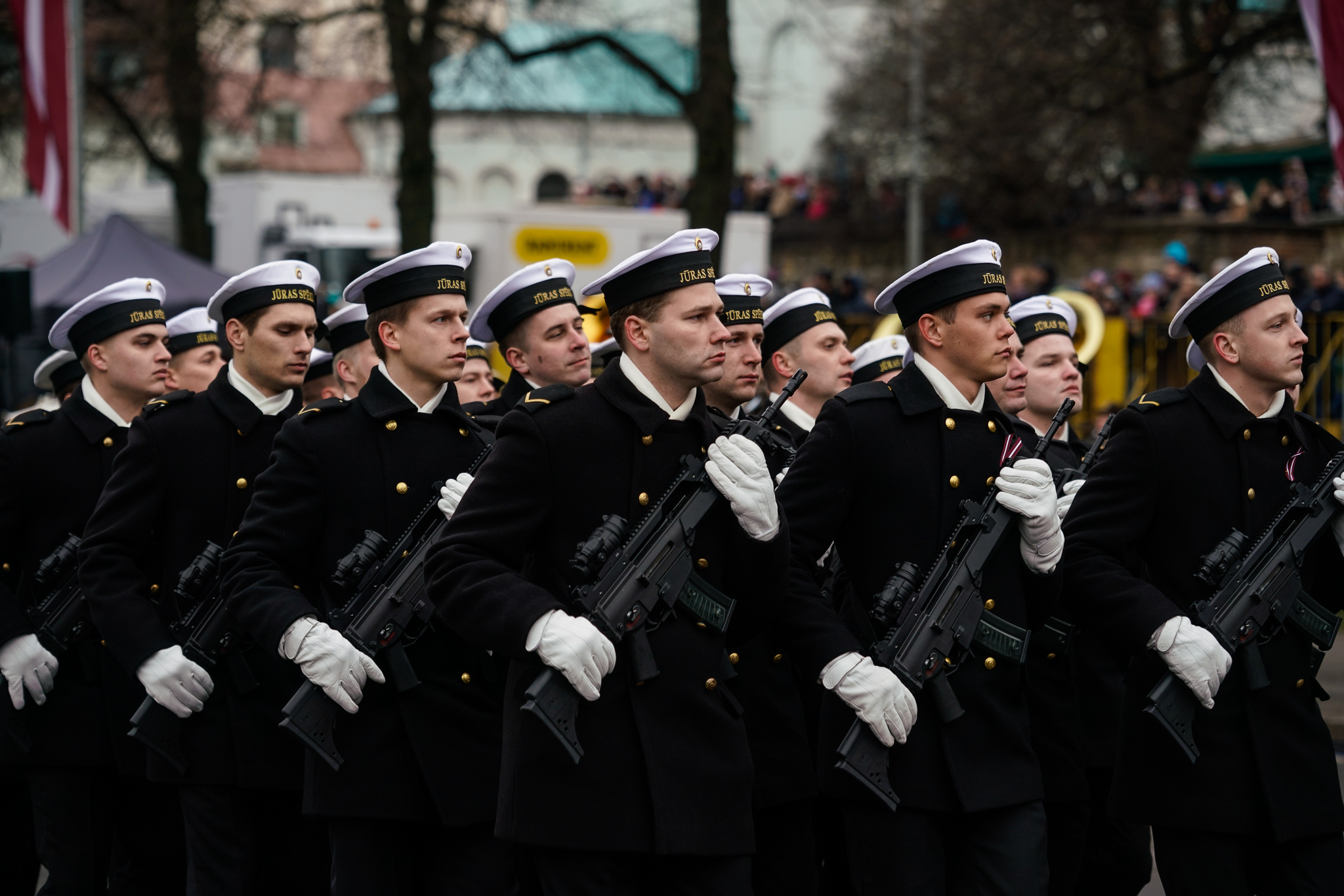 Парад в День независимости Латвии