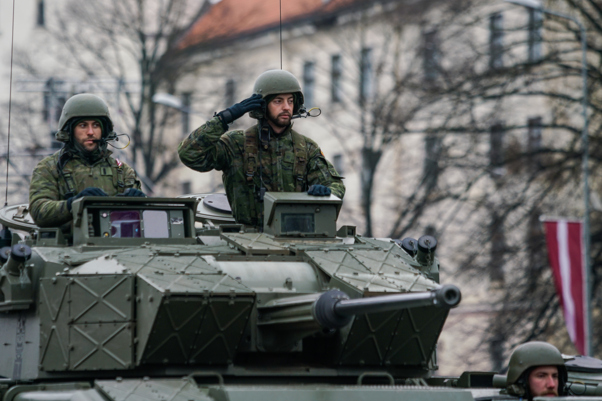 Парад в День независимости Латвии