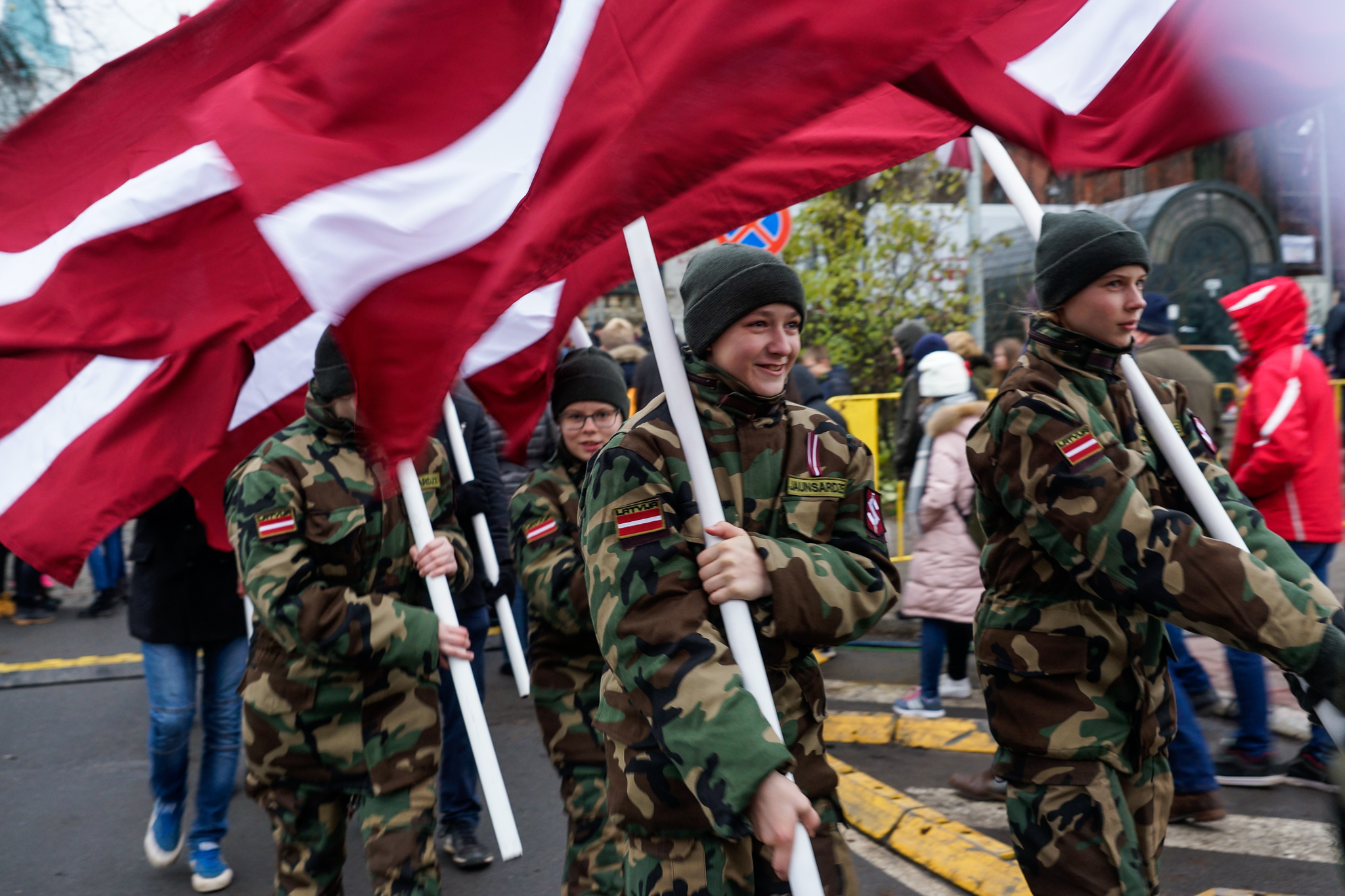 Парад в День независимости Латвии