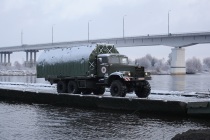 Наведён понтонный мост через Припять