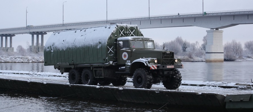 Наведён понтонный мост через Припять