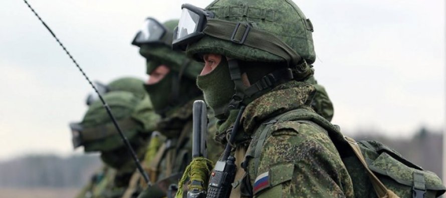 Российские офицеры получили защищенные мобильники