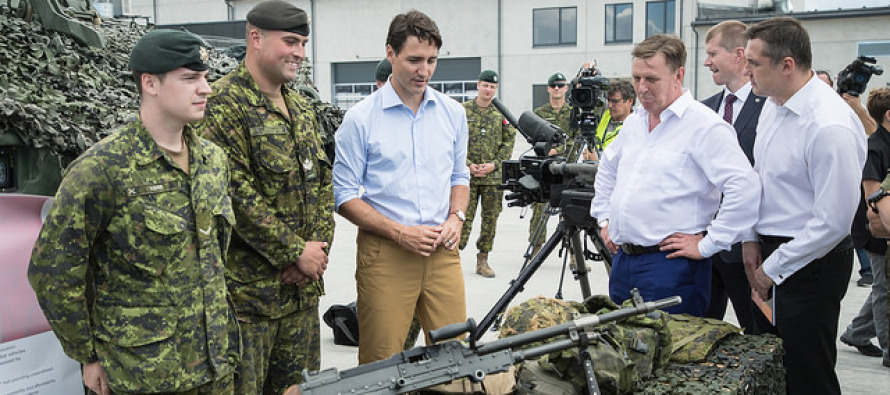 Премьер Канады Трюдо посетил базу в Адажи