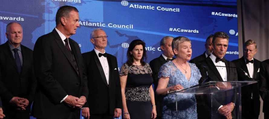 НАТО получила Награду за выдающееся лидерство