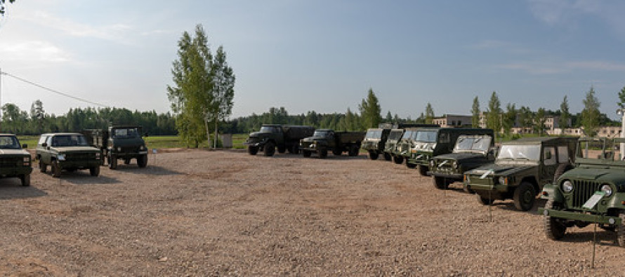 Открытие экспозиции военной техники