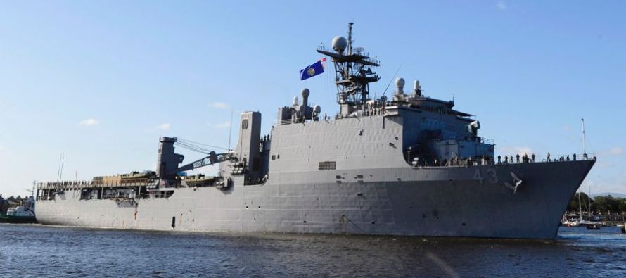 Десантный корабль ВМФ США “USS Fort McHenry” в Риге
