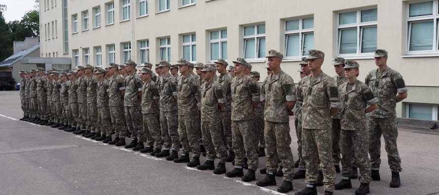 Военная академия Литвы приняла новых курсантов