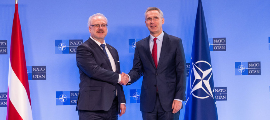 Генсек НАТО встретился с президентом Латвии