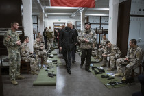 Министры посетили Пехотную школу в Алуксне
