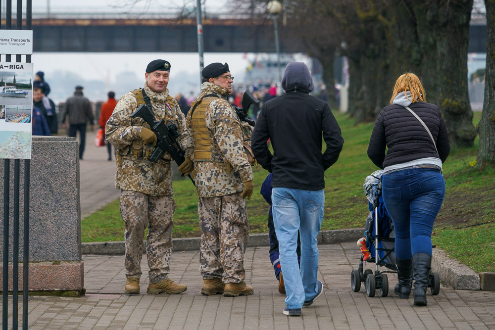 День независимости Латвии и военный парад