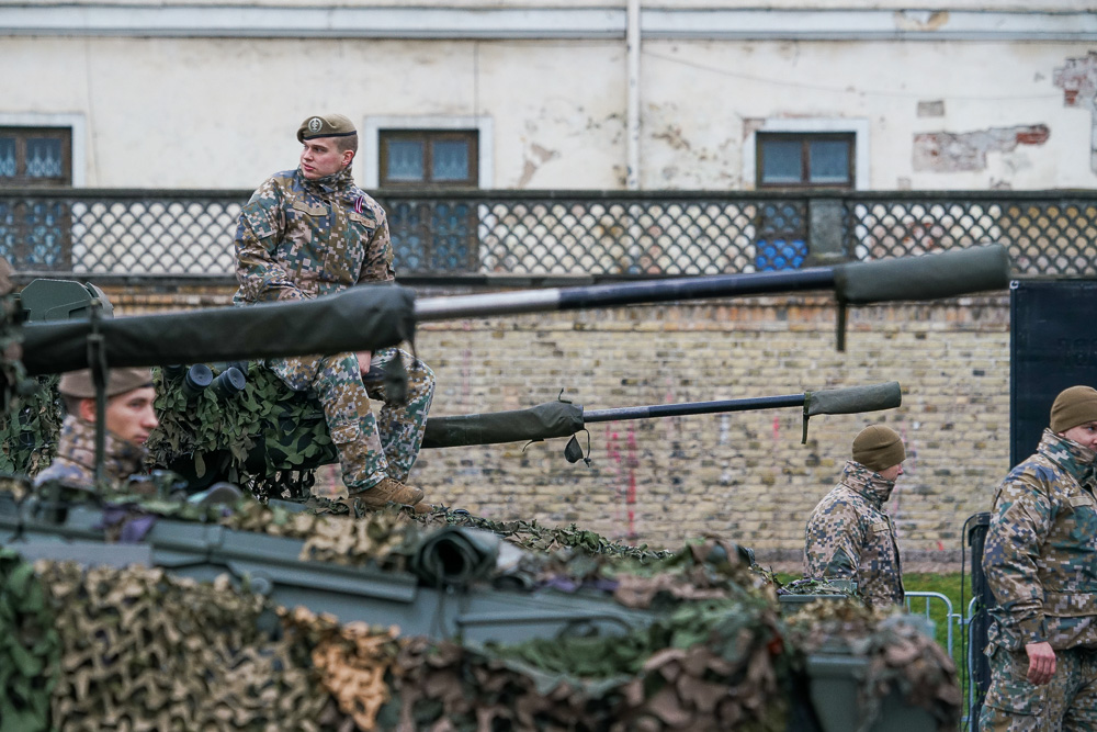 День независимости Латвии и военный парад