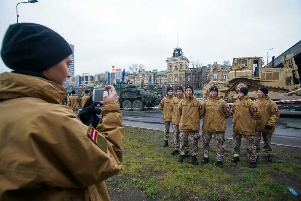 День независимости Латвии и военный парад