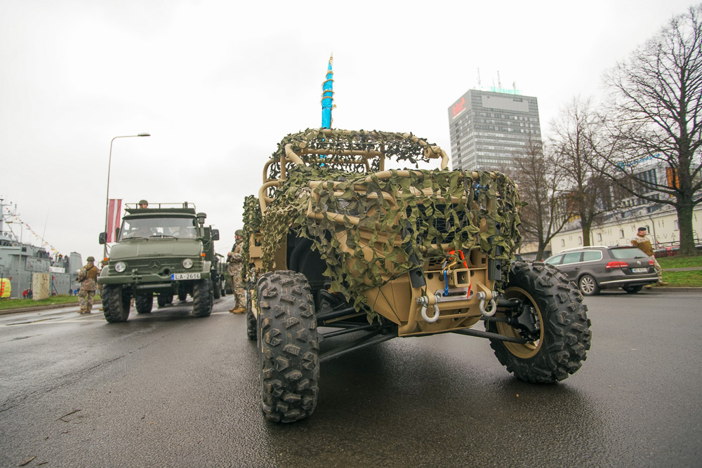 День независимости Латвии и военный парад