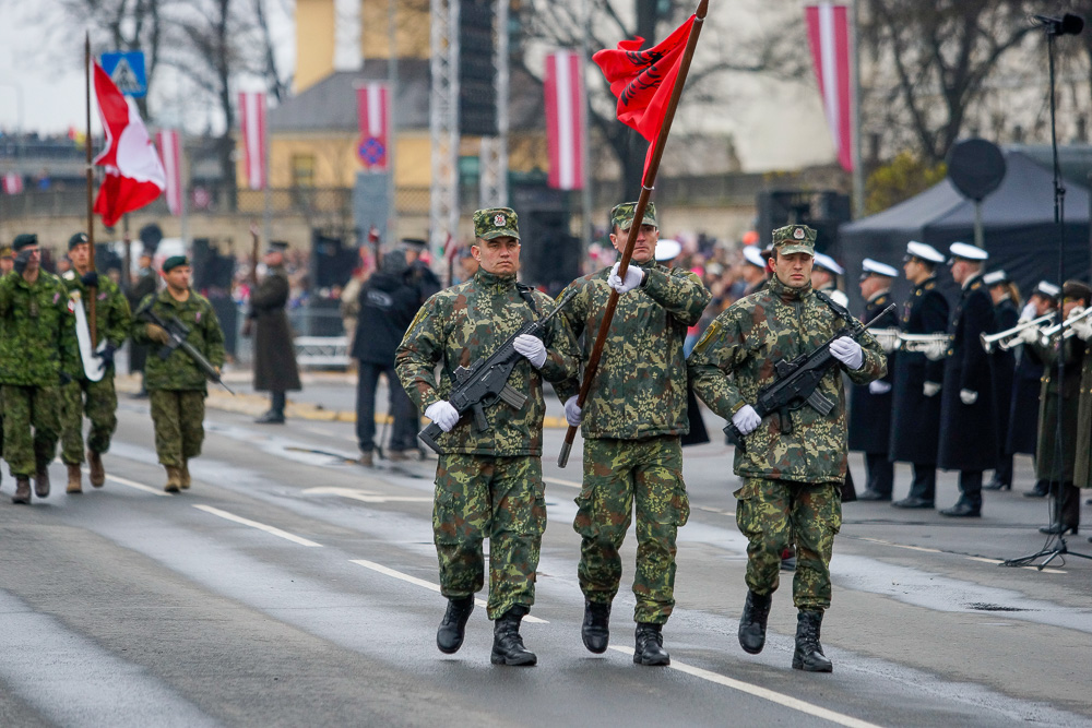 День независимости Латвии и военный парад