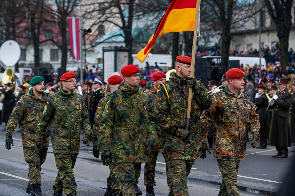 День независимости Латвии и военный парад