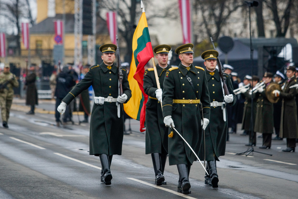 День независимости Латвии и военный парад