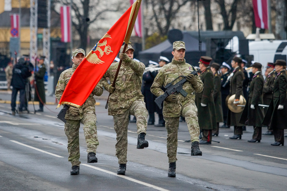 День независимости Латвии и военный парад