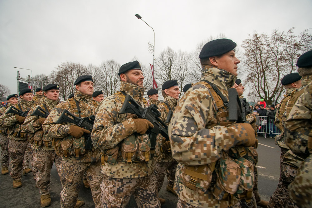 День независимости Латвии и военный парад