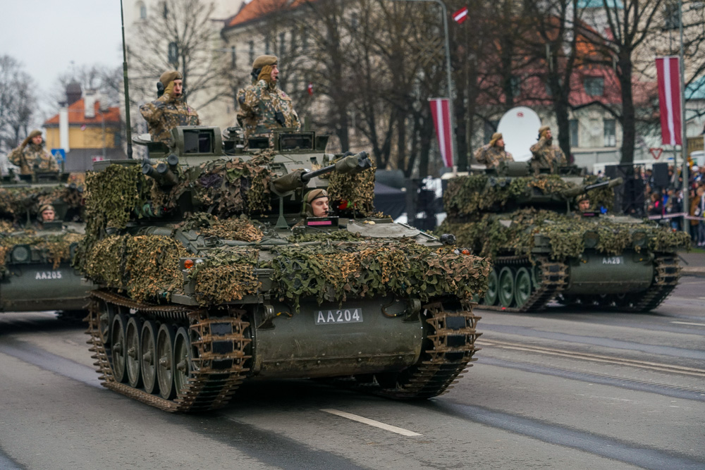 День независимости Латвии и военный парад