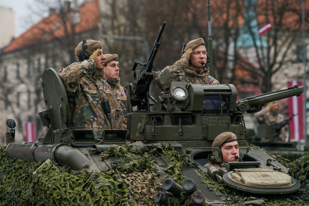 День независимости Латвии и военный парад