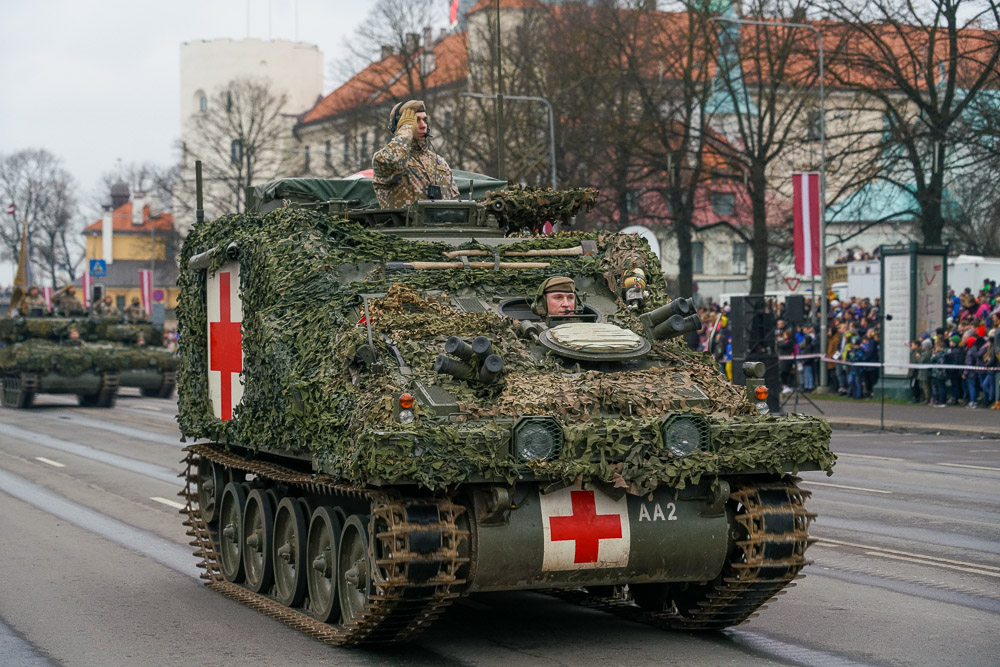 День независимости Латвии и военный парад