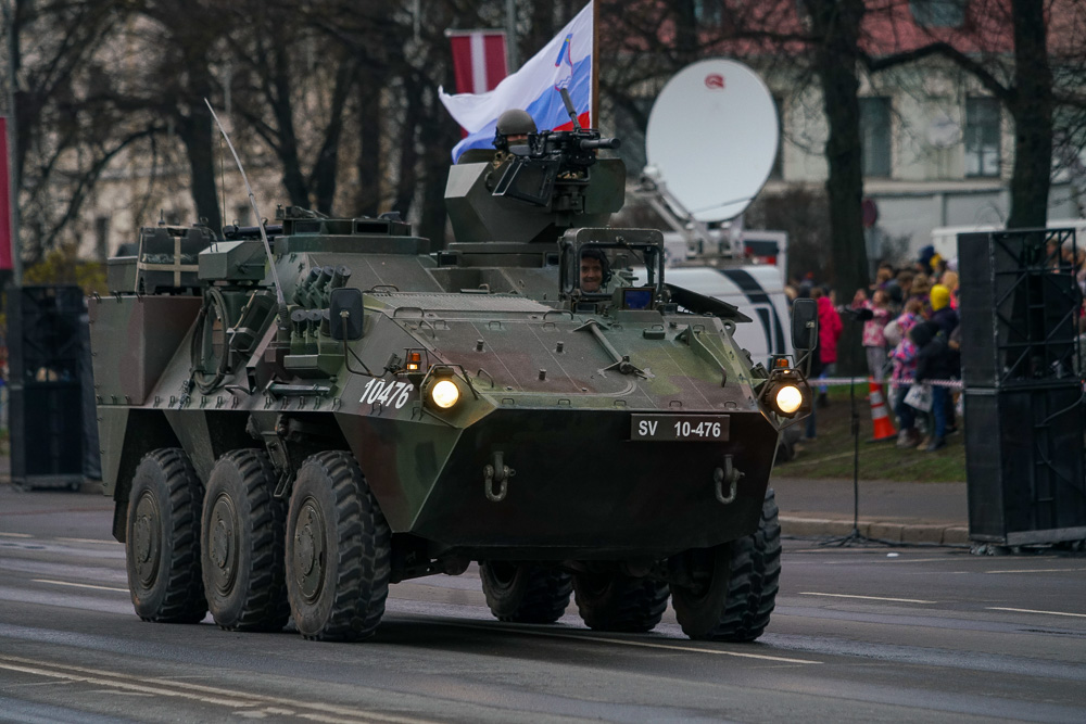 День независимости Латвии и военный парад