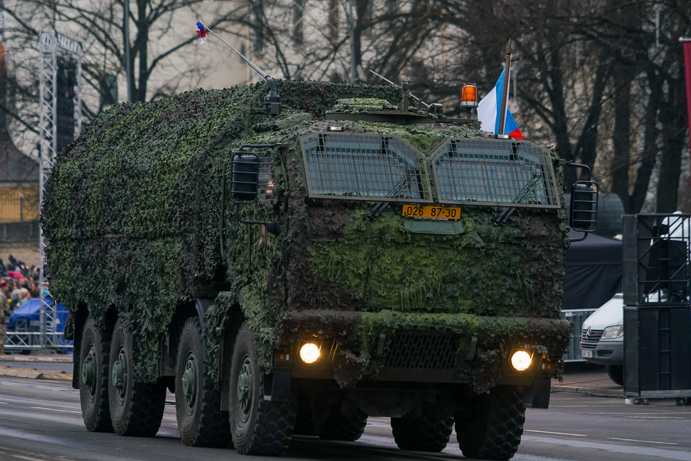 День независимости Латвии и военный парад