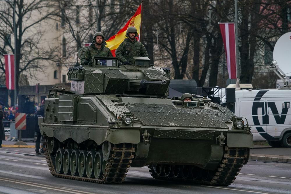 День независимости Латвии и военный парад