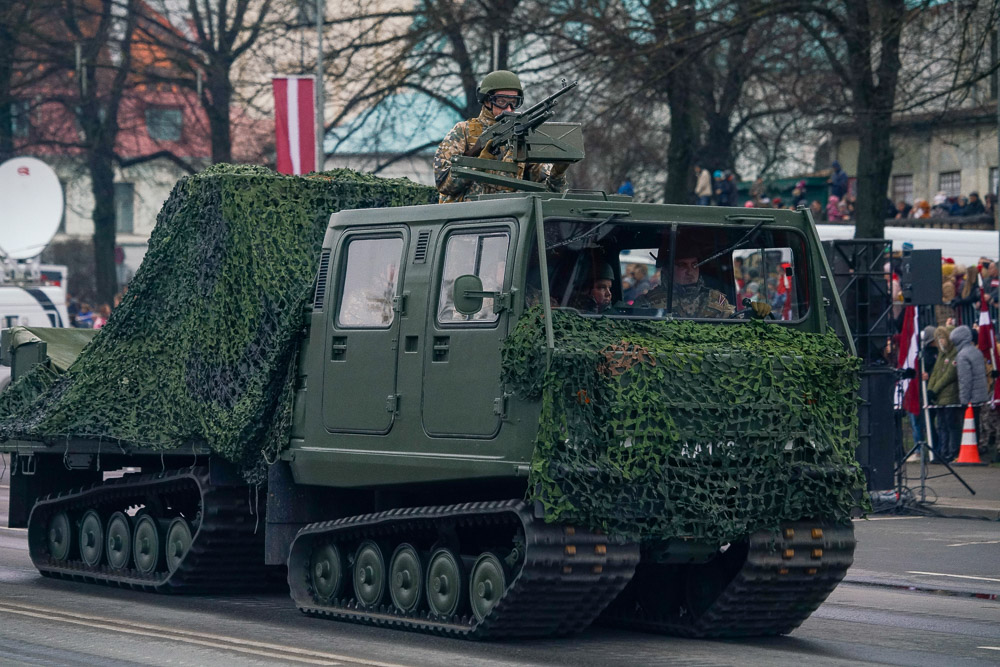 День независимости Латвии и военный парад