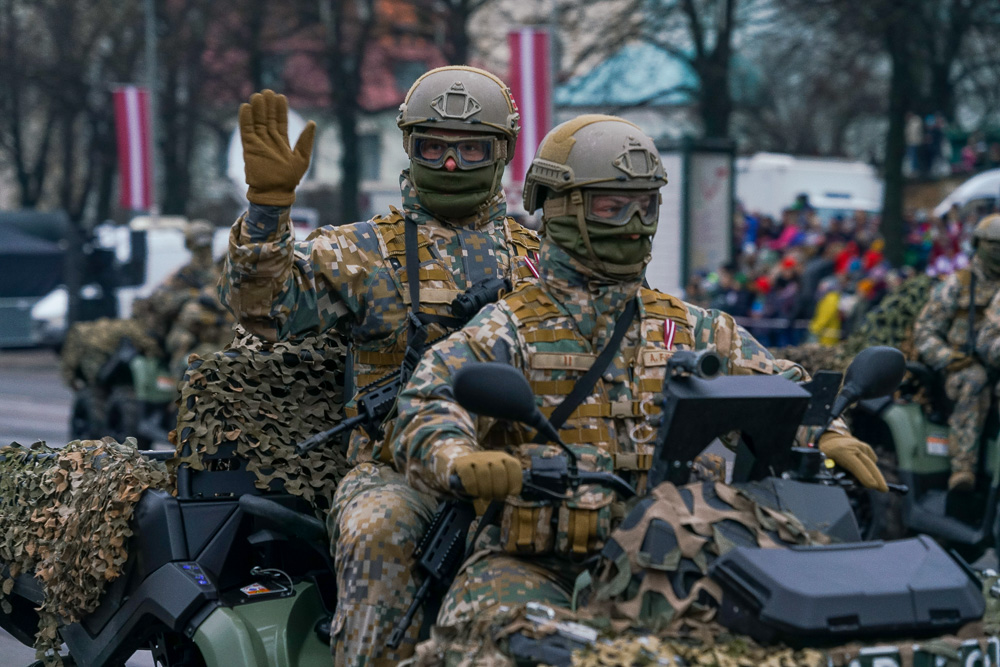 День независимости Латвии и военный парад