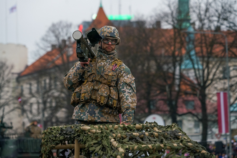 День независимости Латвии и военный парад