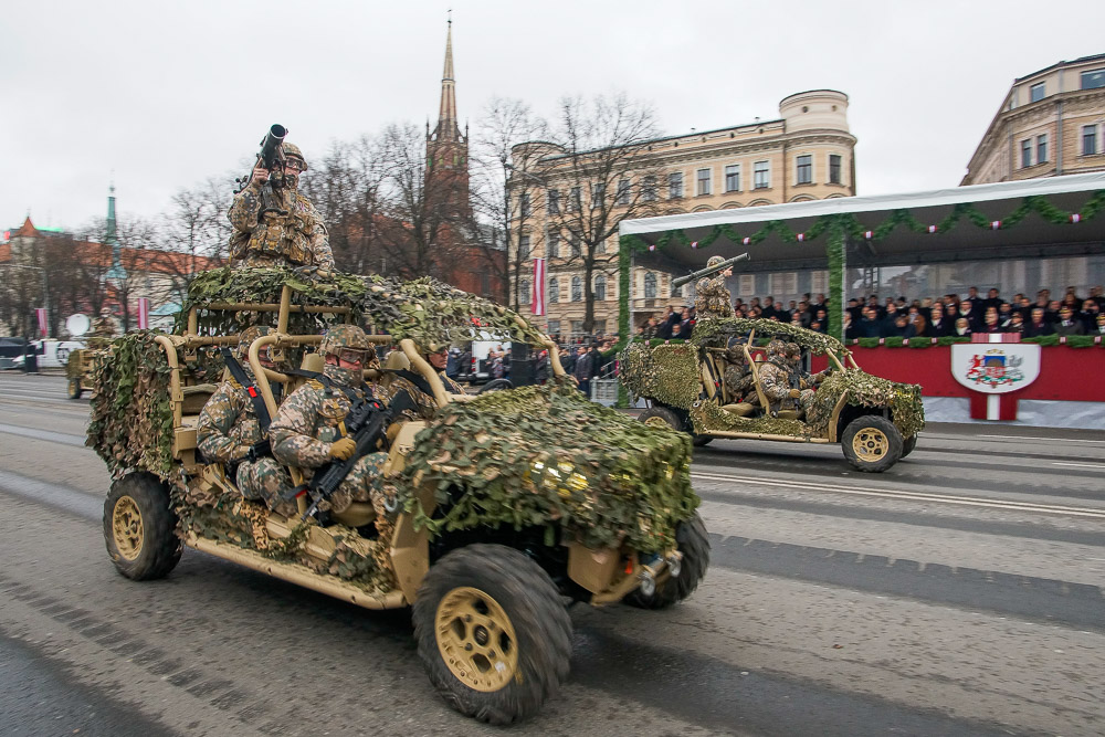 День независимости Латвии и военный парад