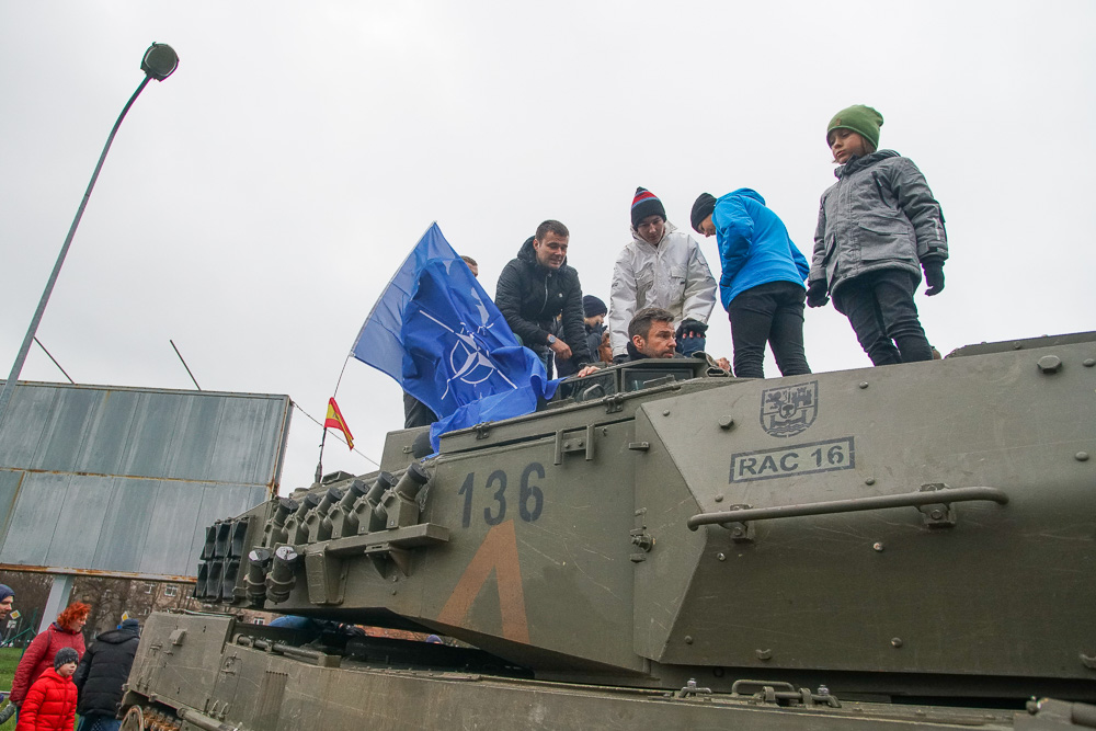 День независимости Латвии и военный парад