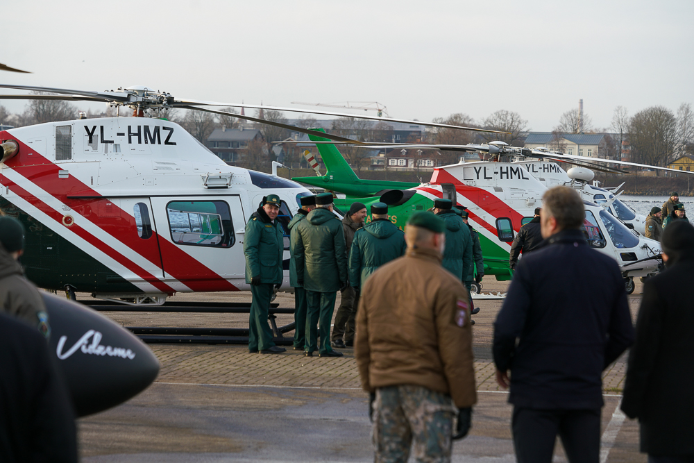 Новые вертолеты и катера для погранохраны