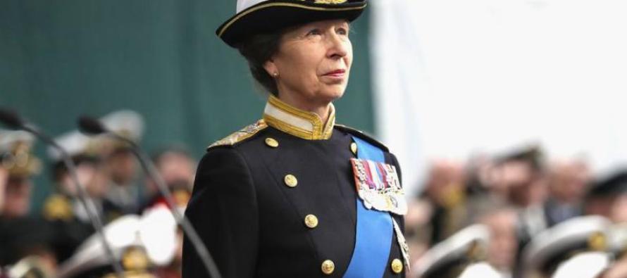 Принцесса Анна возглавит Королевских морских пехотинцев