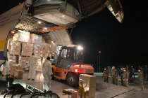 Транспортный самолёт Ан-124 доставил в Польшу 73 тонны медицинских грузов